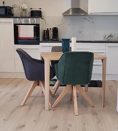 Apartment A&a